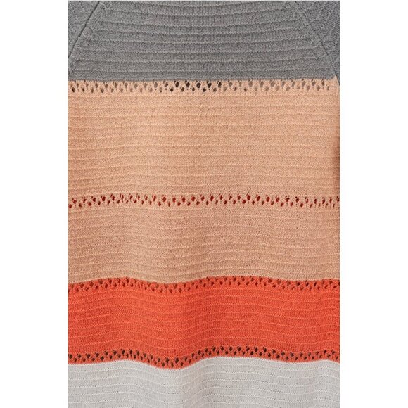 Short Sleeve Color Block Sweater - Small - Picture 9 of 10